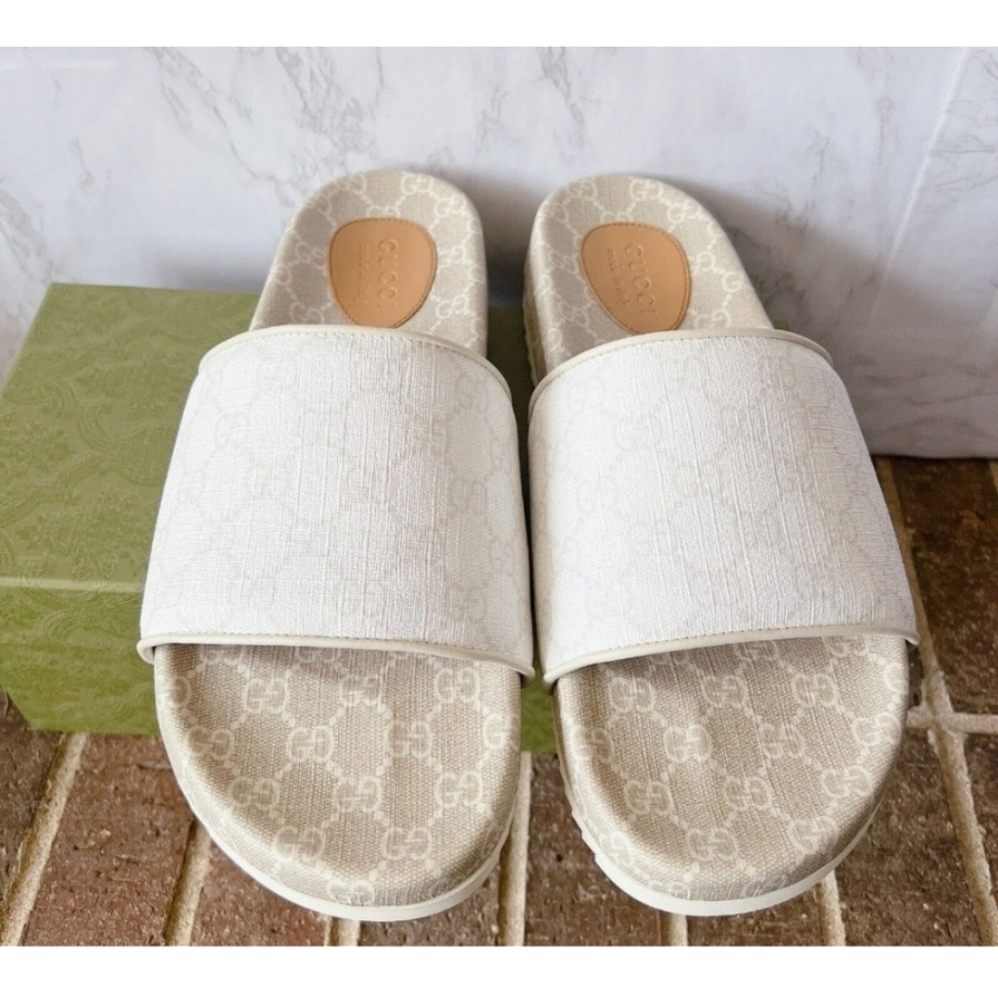 Gucci Slides in Cream/Ivory UK8 US Men's 8.5 US Woman's 10.5 - Full Inclusion - Picture 5 of 10